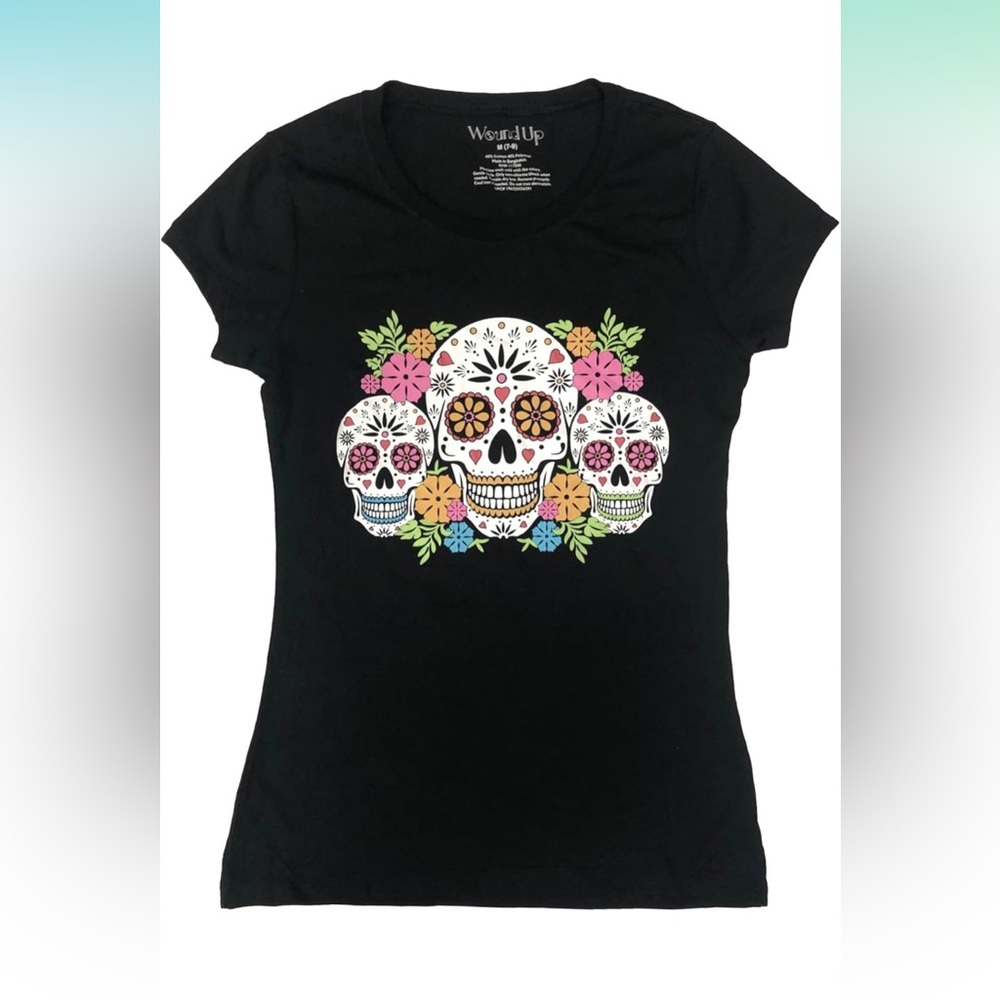 Wound Up Black Short Sleeve Tee